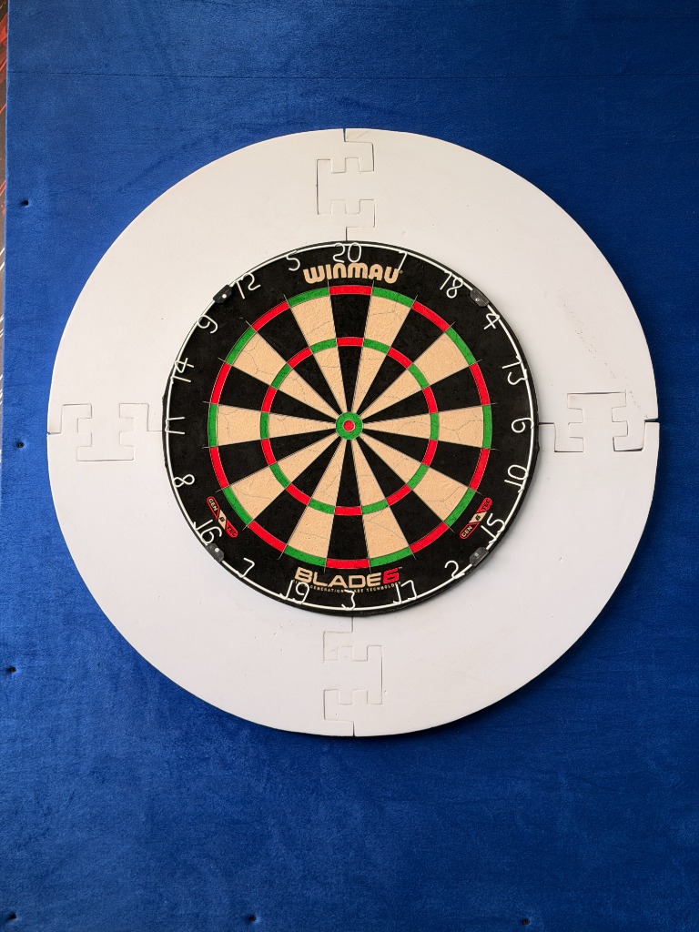 Winmau Blade 6 dartboard used for professional darts tournaments India